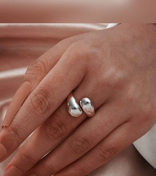 خاتم فضي مفتوح – عصري وأنيق