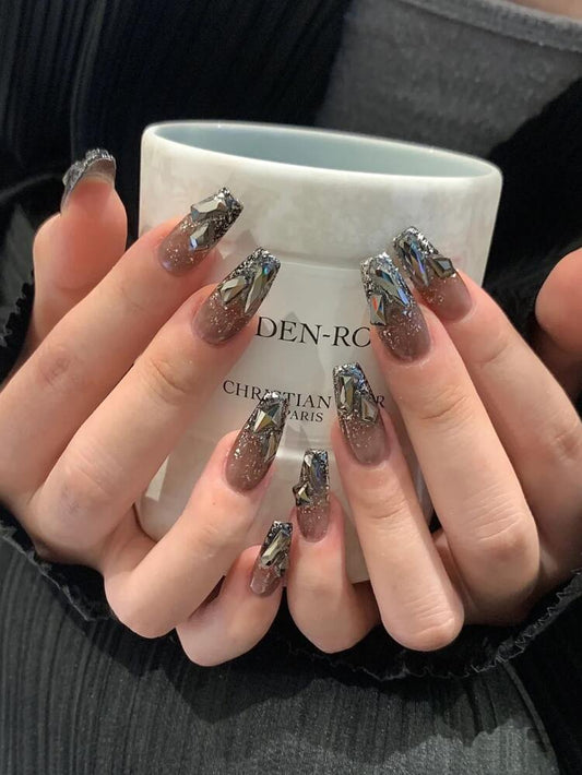 أظافر صناعية فاخرة باللون البني الكريستالي – مجموعة أظافر صناعية أكريليك طويلة 30 قطعة مرصعة بالترتر وأحجار الراين للنساء
