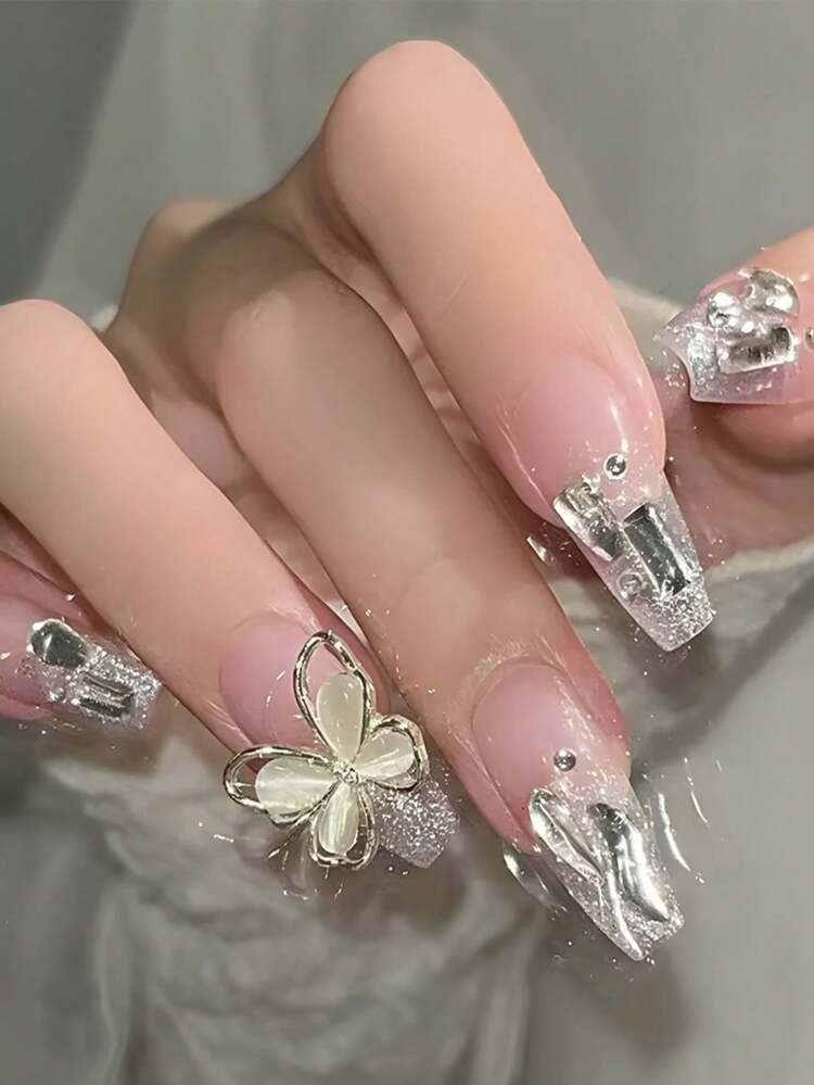 أظافر صناعية ثلاثية الأبعاد بضغط فراشة فضية - طقم أظافر صناعية أكريليك لامعة ولامعة مكون من 24 قطعة للنساء