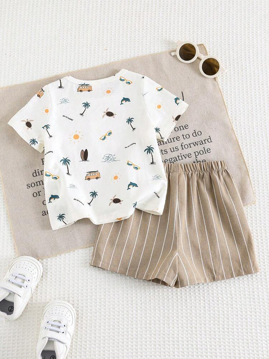 طقم تيشيرت ولادي قطني بطبعة شاطئ وشورت مخطط – طقم صيفي بيج