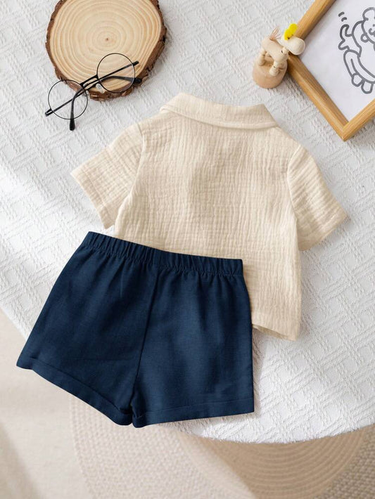 طقم ملابس صيفي للأولاد الرضع – قميص موسلين بأزرار مع شورت كحلي مكون من قطعتين