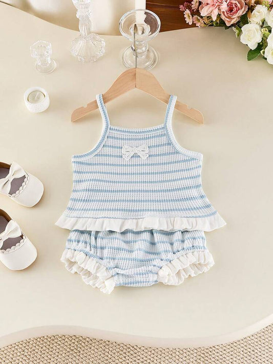طقم أطفال بناتي قطعتين مخطط مضلع – بلوزة زرقاء بلا أكمام بكشكشة وشورت بلومر