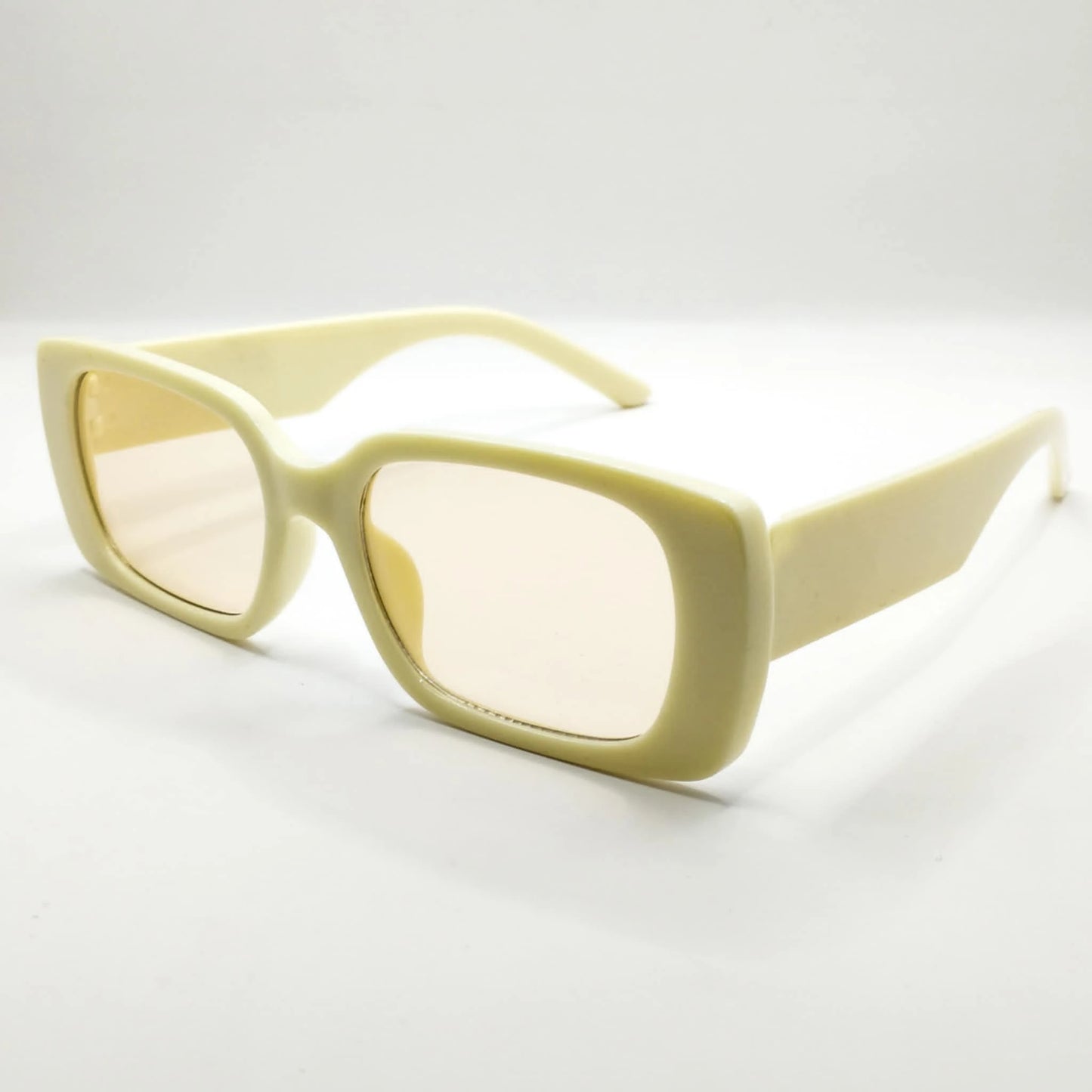 نظارات وايلد فايب الشمسية – إطار مستطيل بنقشة السلحفاة وعدسات متدرجة اللون