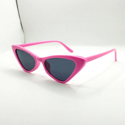نظارات باربي إيدج الشمسية – تصميم جريء على شكل عين القطة باللون الوردي الفاقع
