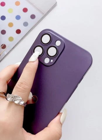 جراب هاتف بنفسجي مطفي مزين بقلب فضي – أنيق وبسيط