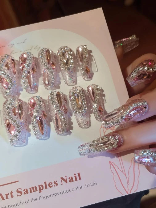 24-Piece Rhinestone Embellished Nails – Glamorous & Luxurious Design