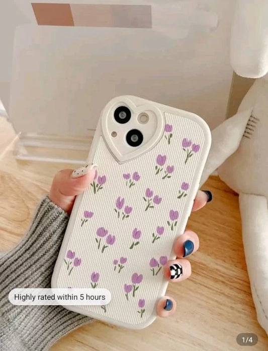 جراب هاتف أبيض ناعم مزين بالزهور مع فتحة للكاميرا على شكل قلب - زهرة بنفسجية