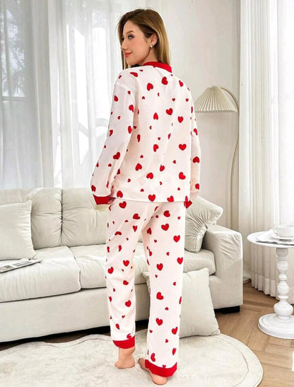 طقم بيجاما قطني نسائي من قطعتين - أبيض بطبعة قلب أحمر - بلوزة بأكمام طويلة