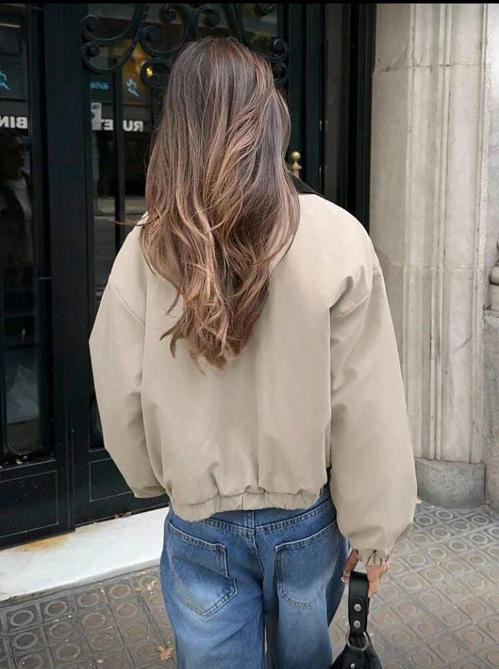 جاكيت نسائي مبطن بتصميم ريفي مع ياقة بلون مغاير - بيج